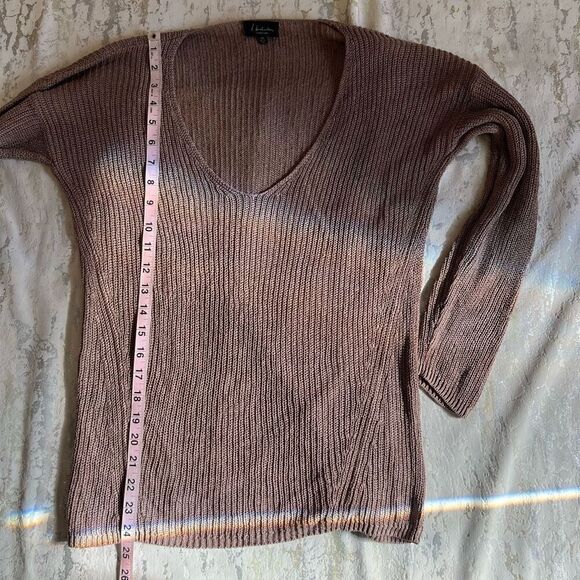 Aritzia Babaton Linen and Silk Light weight knit sweater - Picture 7 of 8